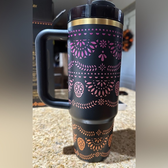 Brand New Limited Edition Día de Muertos 
Stanley 30-OZ Quencher® H2.0 FlowState - Picture 2 of 9